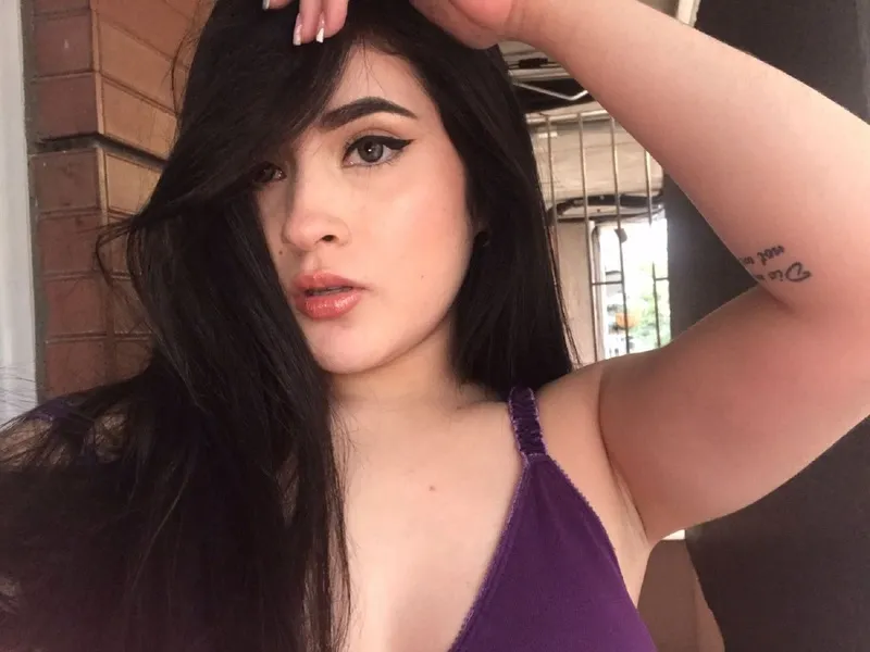 Live sex webcam photo for AnnieCollin #2766411