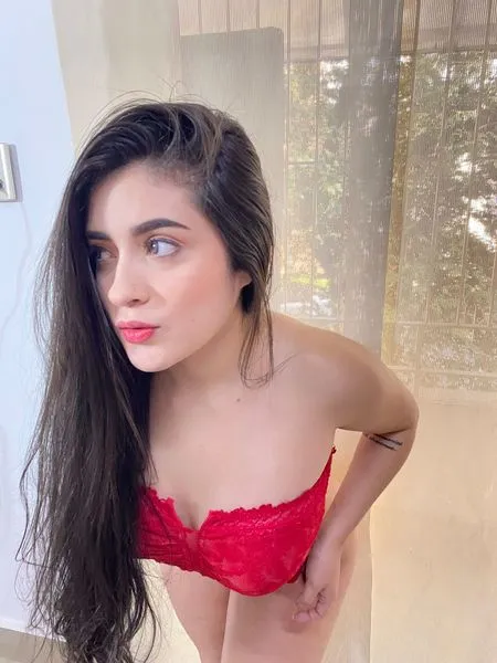 Live sex webcam photo for AnnieCollin #2766438