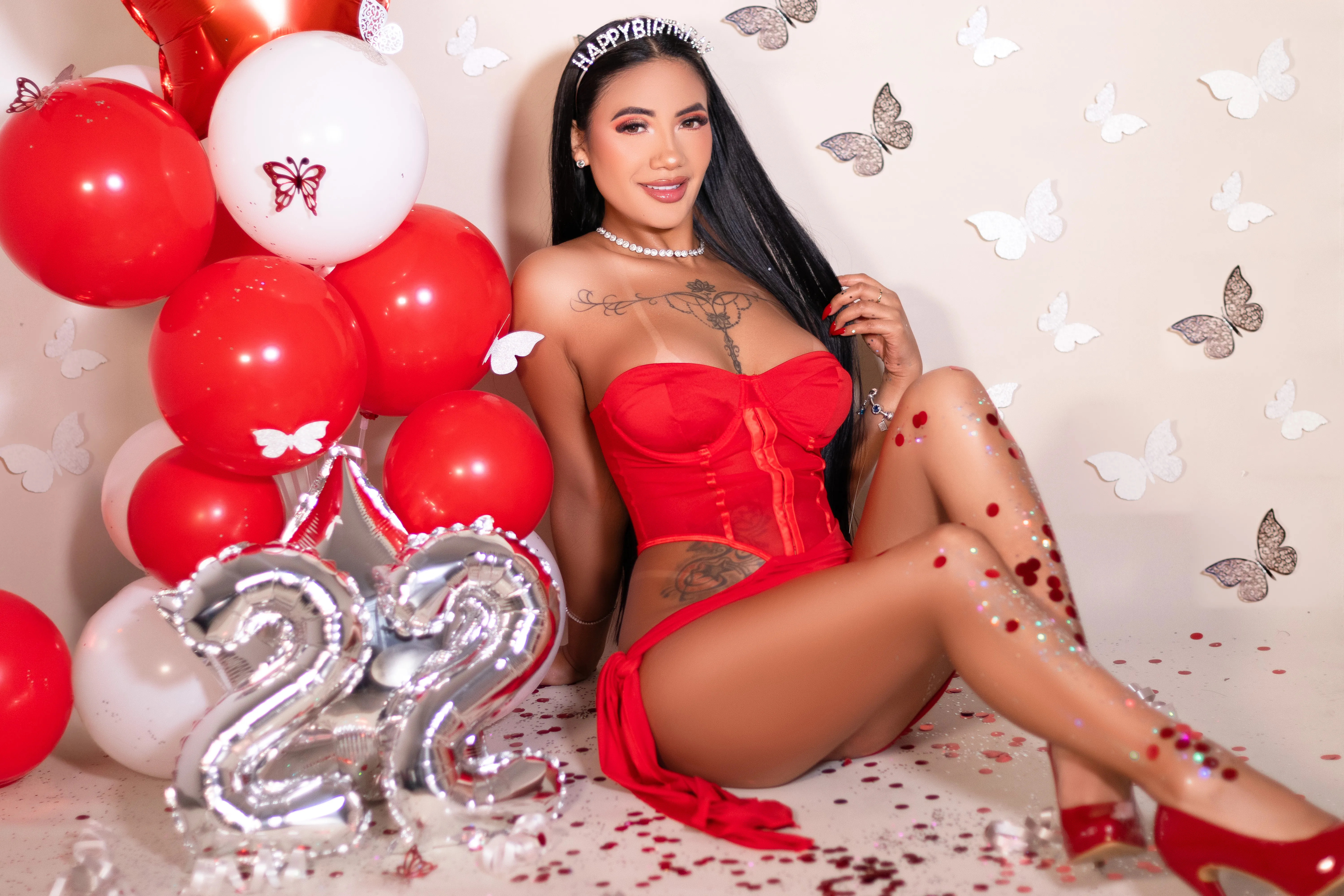 Live sex webcam photo for ElizabethRamirez #7390429