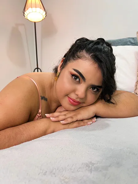 Live sex webcam photo for EmmaSymons #3253867