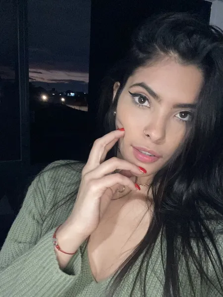 Live sex webcam photo for GaleBrown #3136461