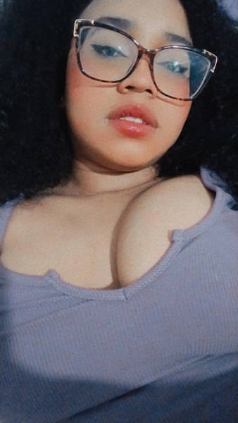 Live sex webcam photo for chloeeromero #3139882