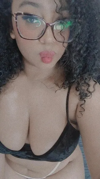 Live sex webcam photo for chloeeromero #3096490