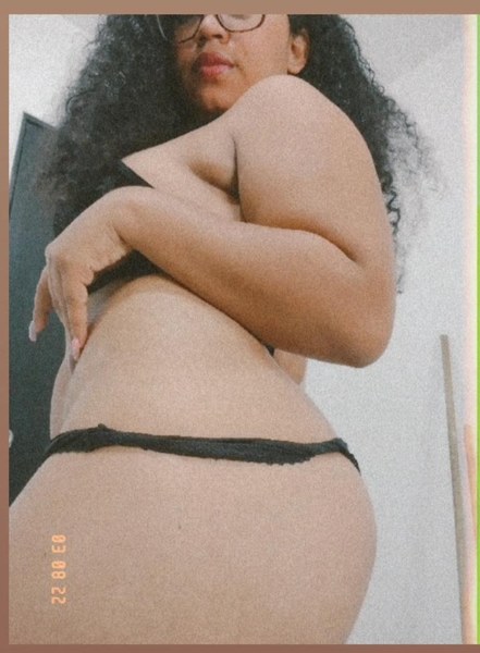 Live sex webcam photo for chloeeromero #3075557