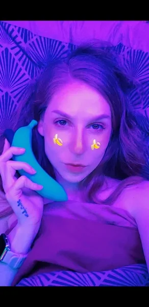 Live sex webcam photo for MissyMargo #2925213