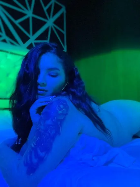 Live sex webcam photo for AndraArango #3371552