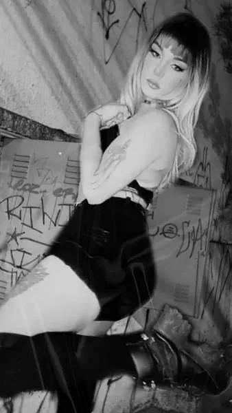 Live sex webcam photo for PaulaGuerra #6259260