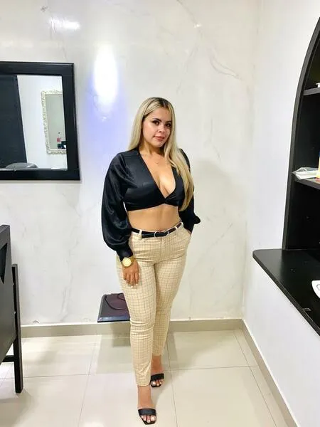 Live sex webcam photo for ZoeBrahamm #3840503