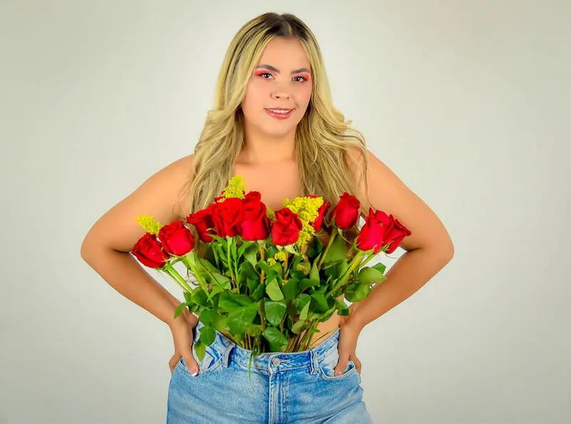 Live sex webcam photo for ZoeBrahamm #4070430