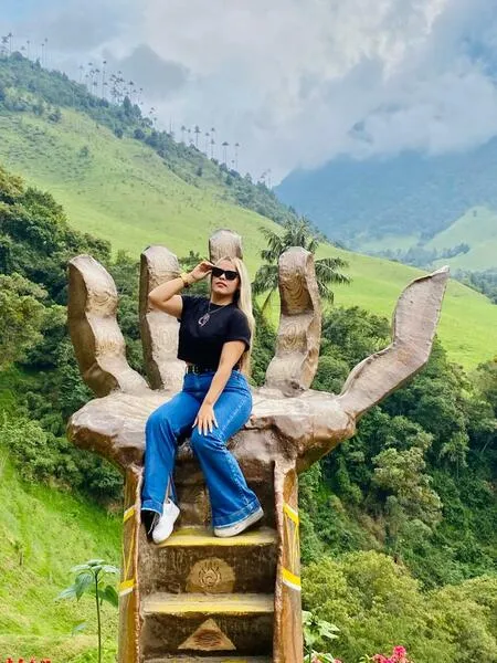 Live sex webcam photo for ZoeBrahamm #3840500