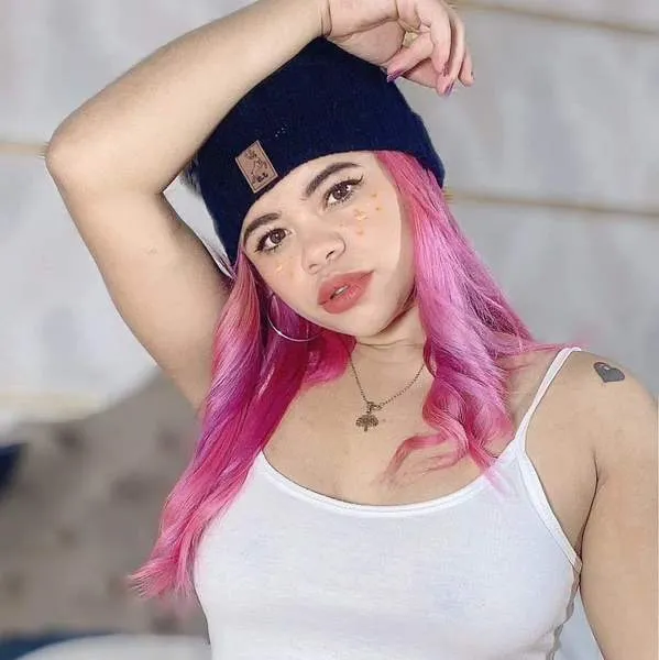 Live sex webcam photo for LunaMartinii #3214913