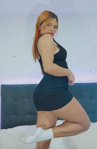 Live sex webcam photo for LunaMartinii #3343038