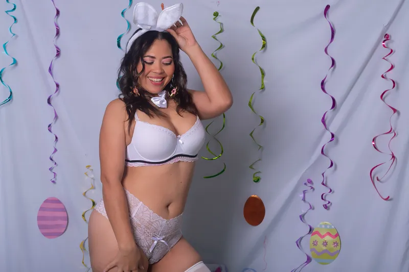 Live sex webcam photo for MadelynRobert #3153703