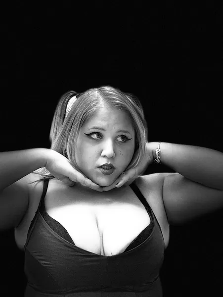 Live sex webcam photo for livcolee #2820039