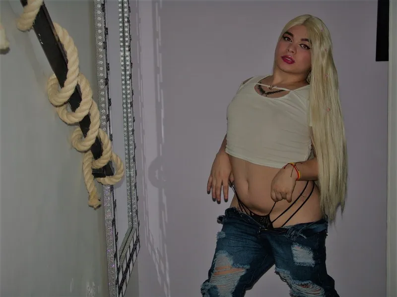 Live sex webcam photo for ShantalBlondeFon #3298984