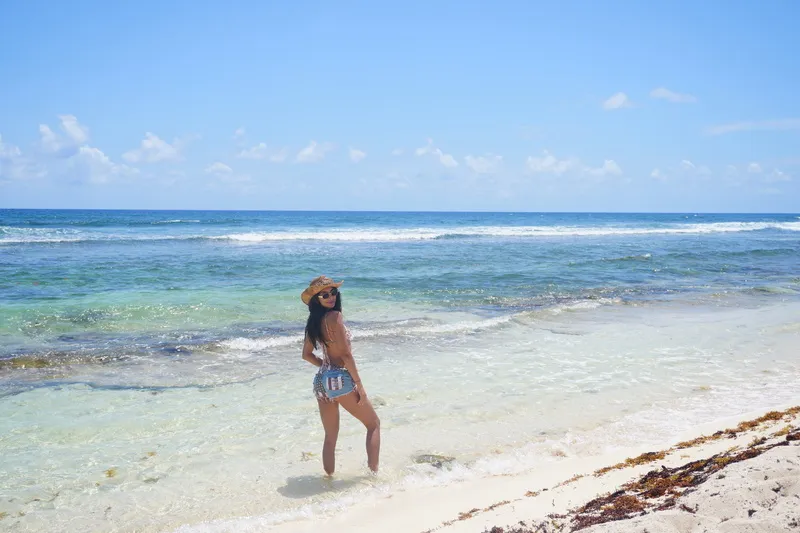 Live sex webcam photo for LucyLeinerr #7794389