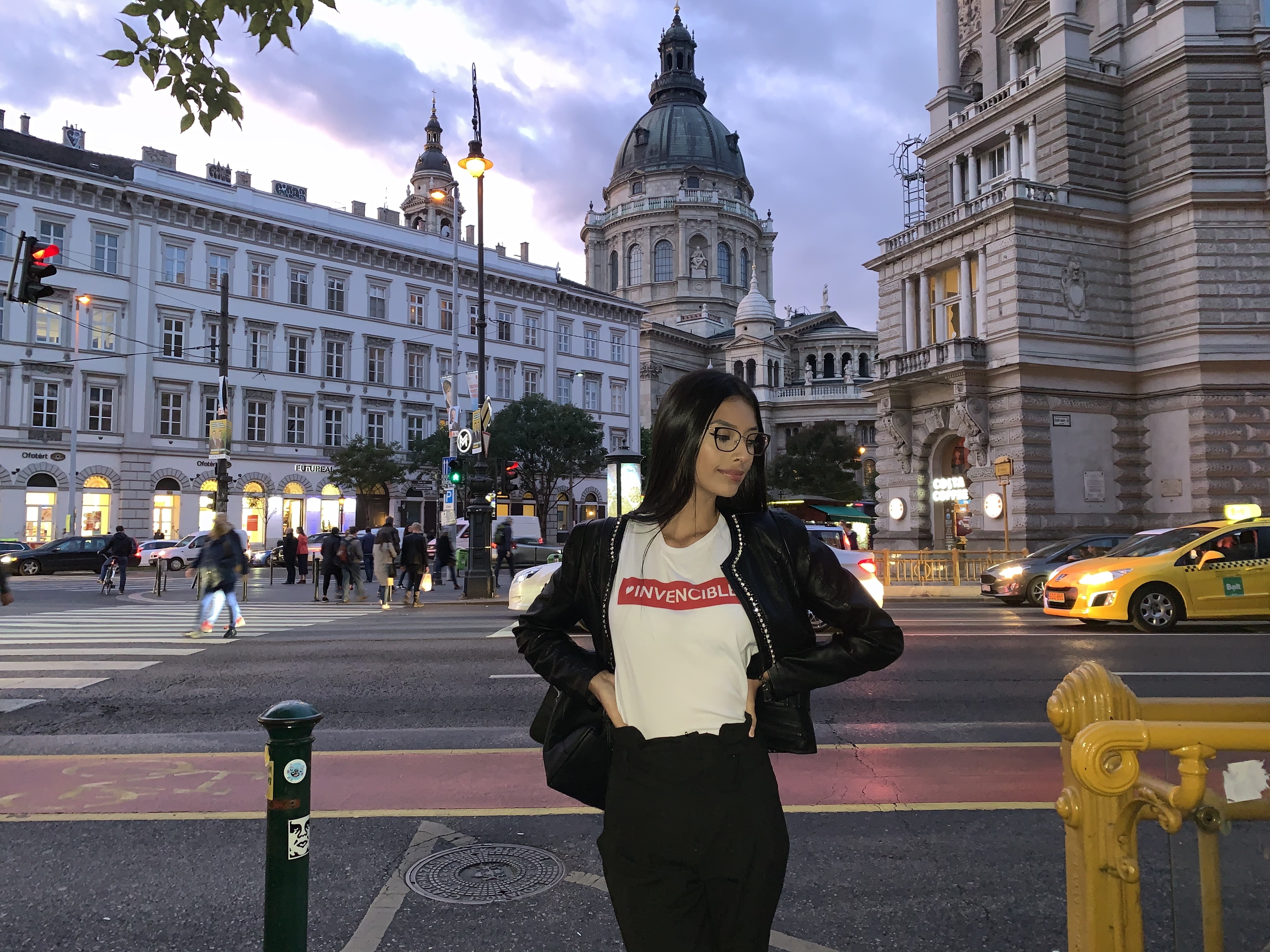 Live sex webcam photo for LucyLeinerr #7793448