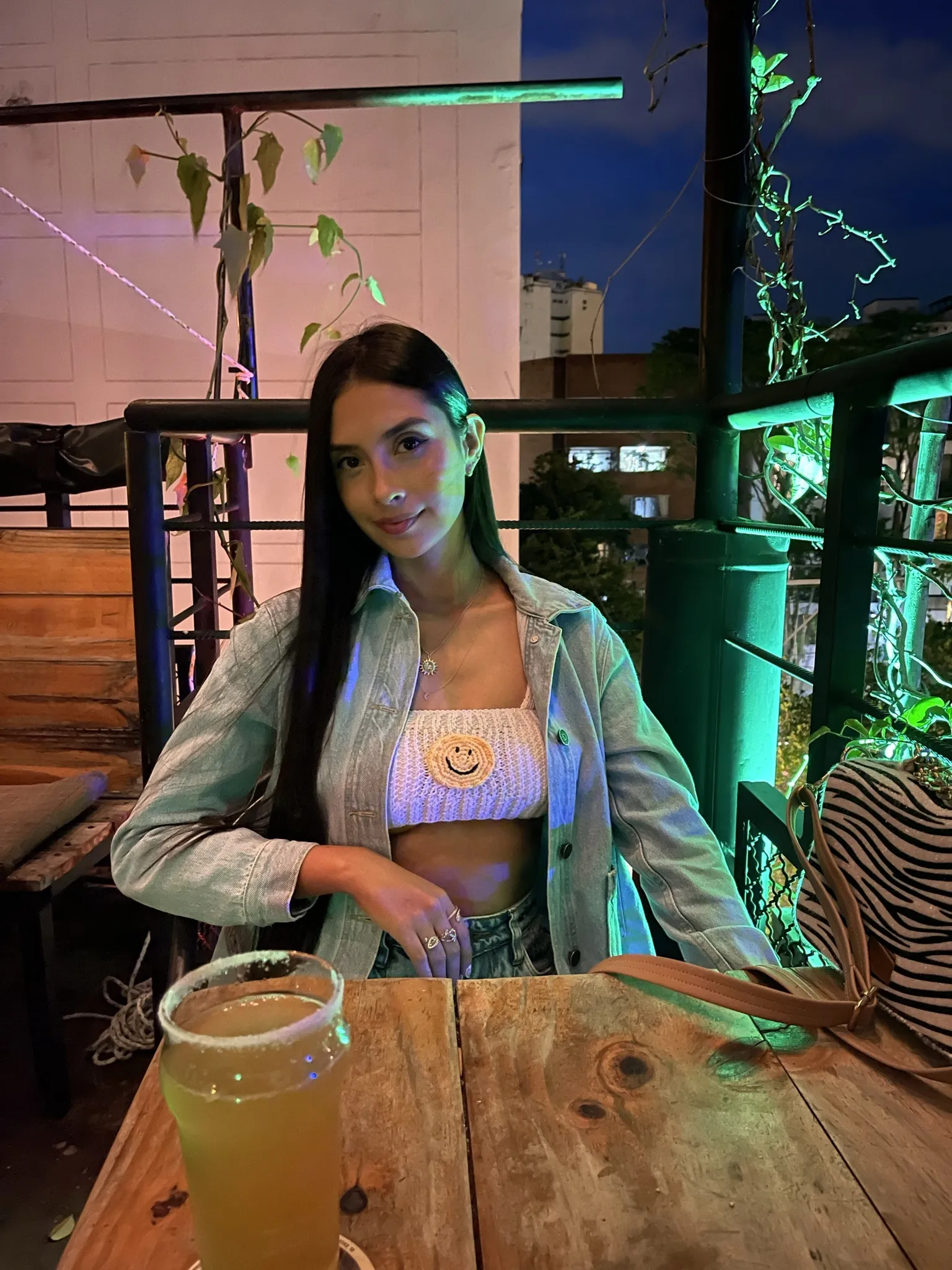 Live sex webcam photo for LucyLeinerr #7793410