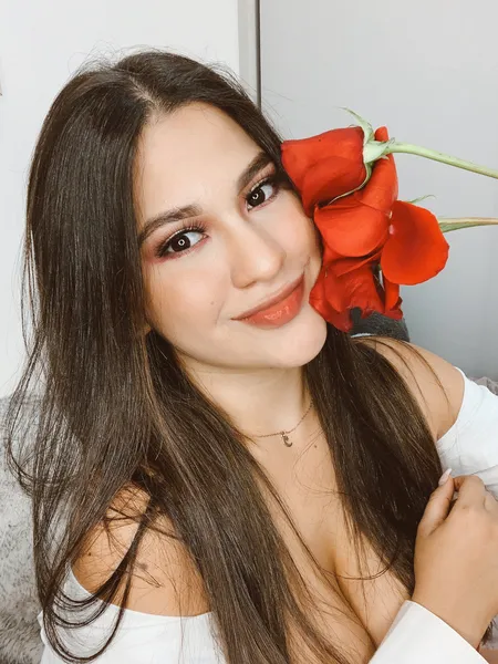 Live sex webcam photo for MileyStoness #3077343