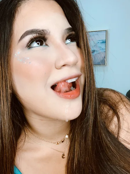 Live sex webcam photo for MileyStoness #2931868