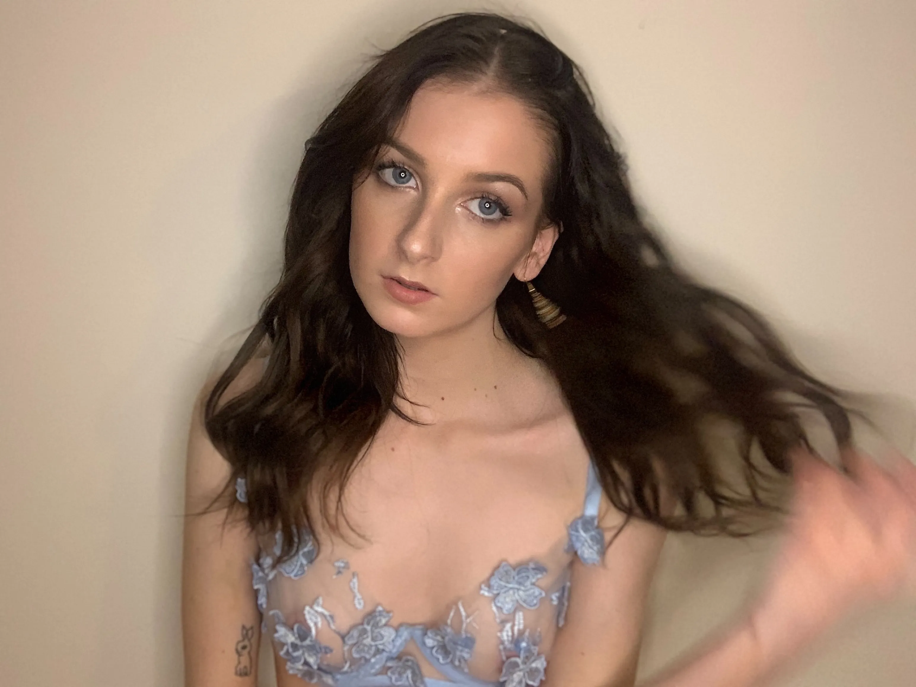 Live sex webcam photo for WelshCutie #8396170