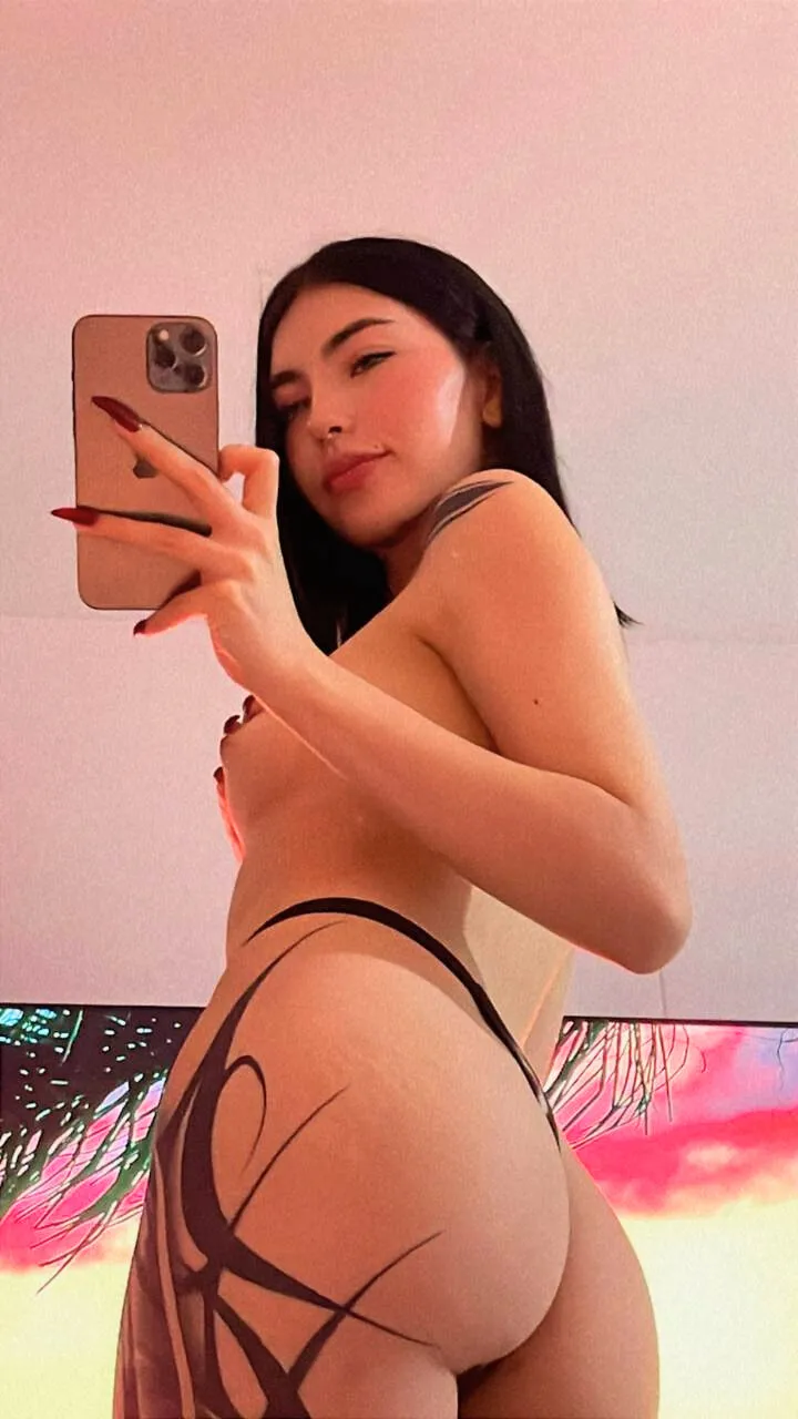 Live sex webcam photo for ErzsebetBathory #7227720