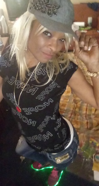 Live sex webcam photo for JmarieJ #3215695