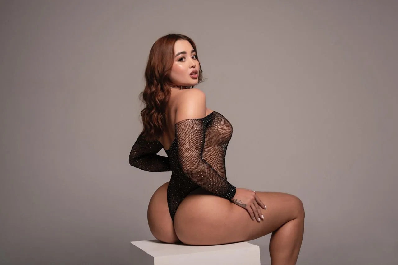 Live sex webcam photo for AmberLeeaf #8668058
