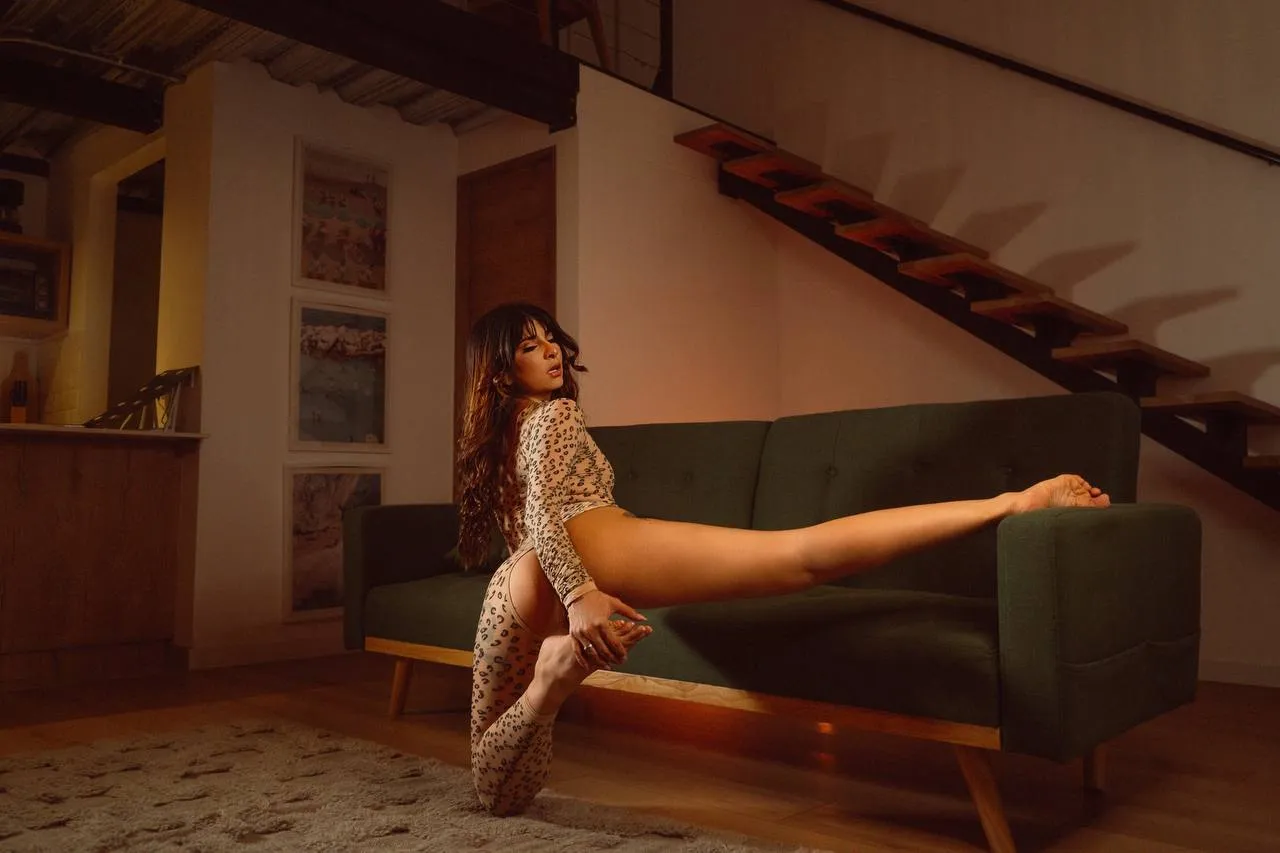 Live sex webcam photo for AnnikaVera #7471065