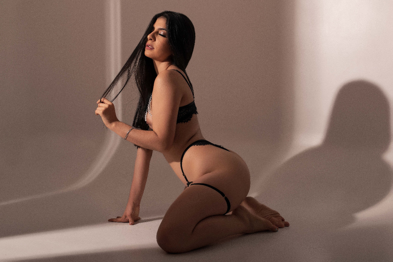 Live sex webcam photo for AnnikaVera #7470963