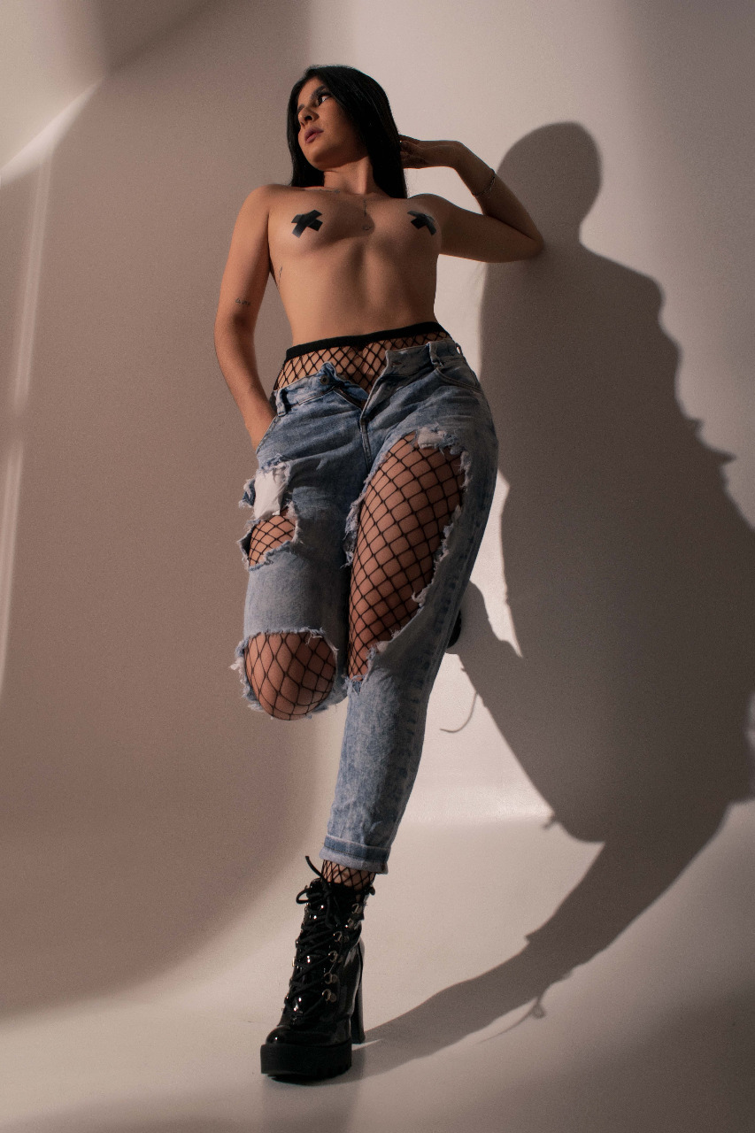 Live sex webcam photo for AnnikaVera #7470959