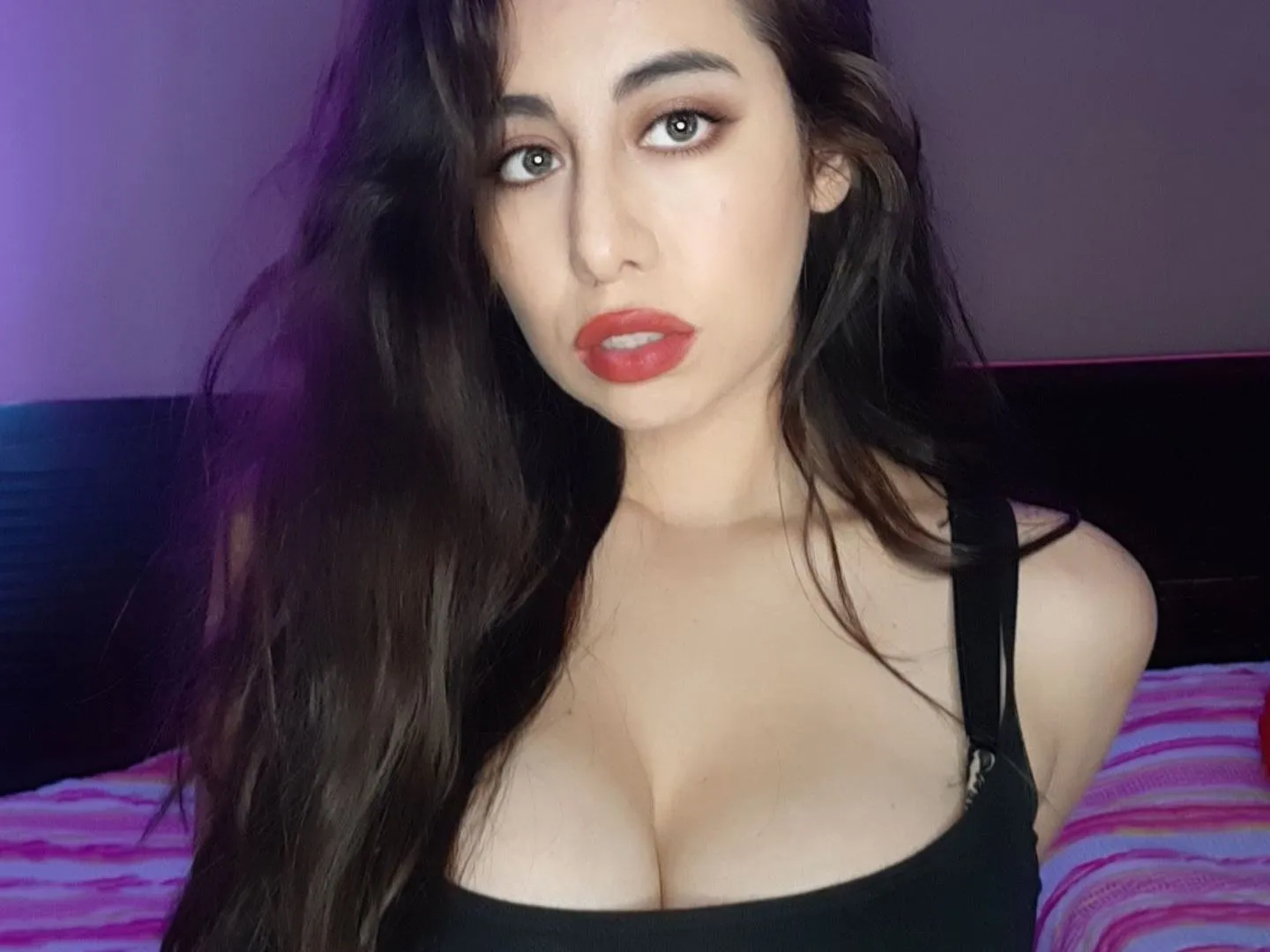 Live sex webcam photo for RubyJanee #2832646