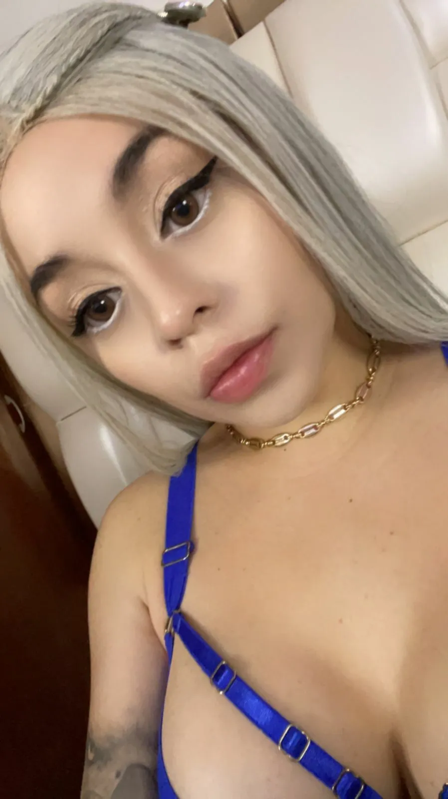 Live sex webcam photo for AnneGrott #7111998