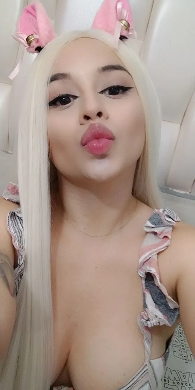 Live sex webcam photo for AnneGrott #7110800