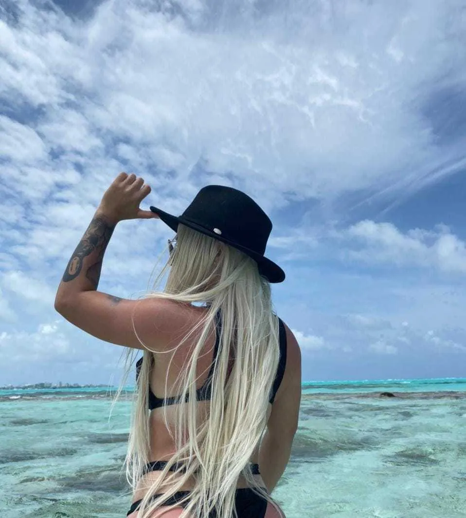 Live sex webcam photo for AnneGrott #7110798