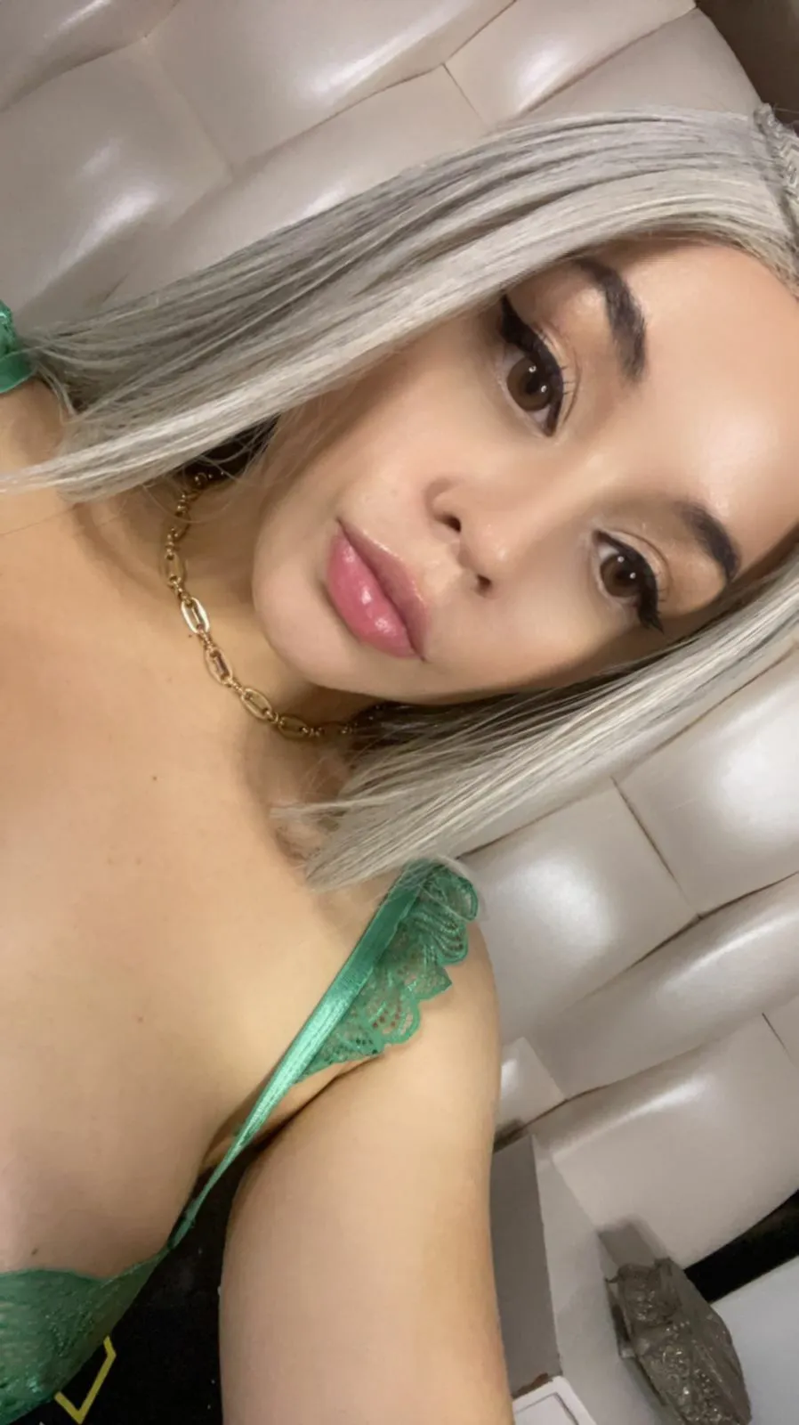 Live sex webcam photo for AnneGrott #7112015