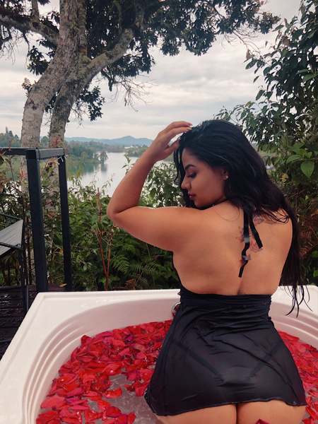 Live sex webcam photo for julieriverss #2825586