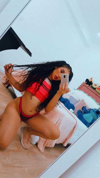 Live sex webcam photo for CharlotteJamesX #2834209