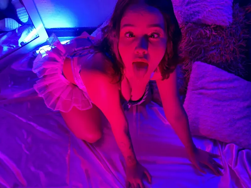 Live sex webcam photo for CharlotteBunny #3324317