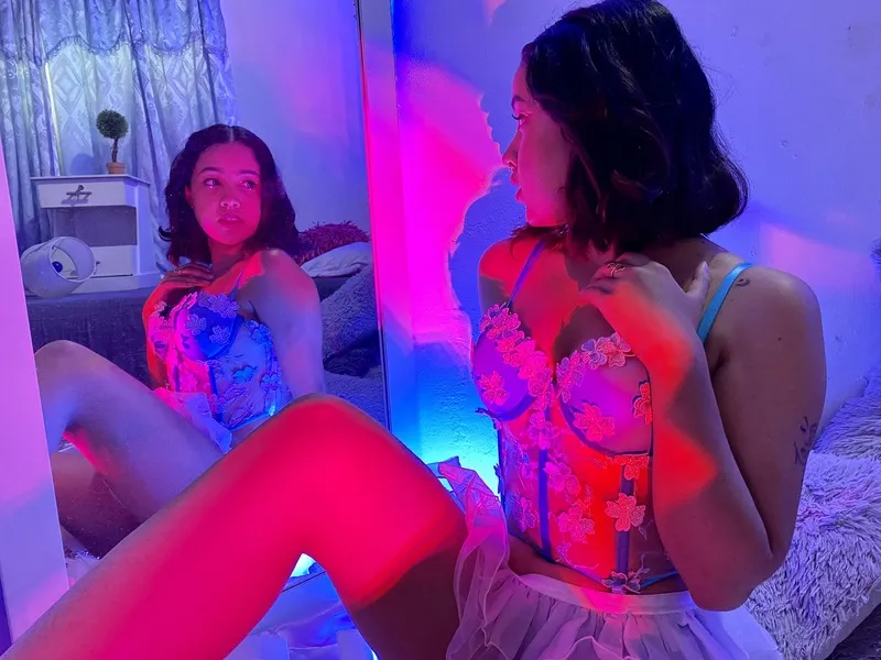 Live sex webcam photo for CharlotteBunny #3324316