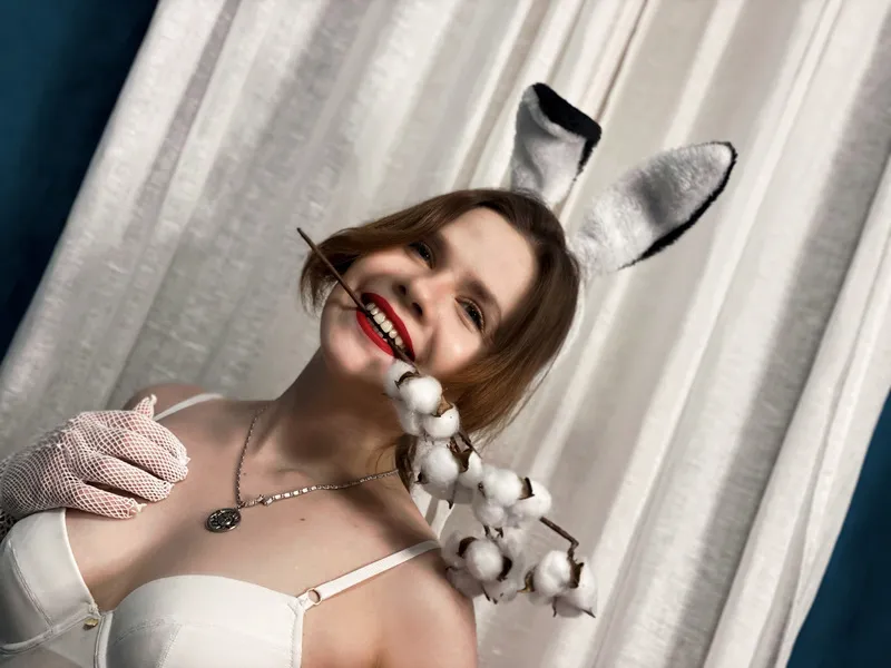 Live sex webcam photo for YummyAlisa #3200982