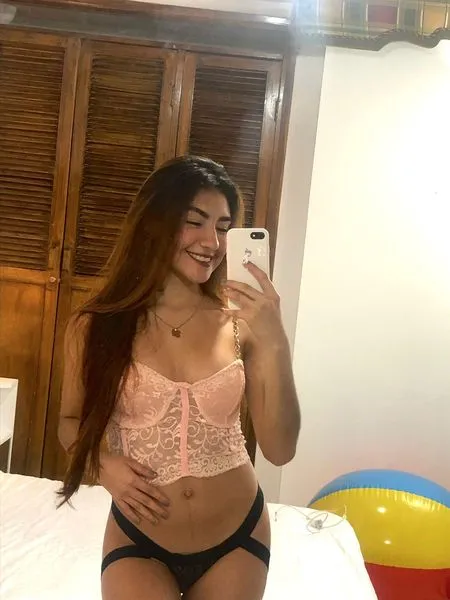 Live sex webcam photo for ValeriaCroix #3136607