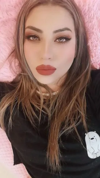 Live sex webcam photo for KhloePalme #2824602