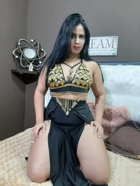Live sex webcam photo for Sara69X #2831635