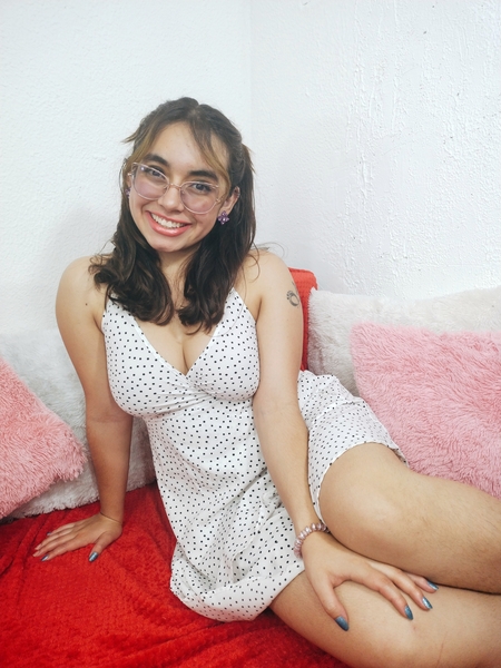 Live sex webcam photo for Milly_sweety #6764421