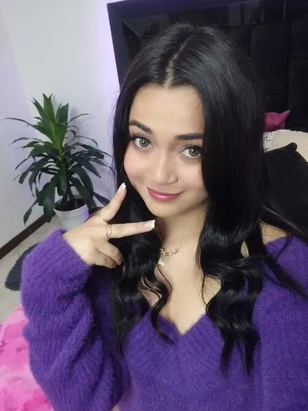 Live sex webcam photo for JadeeValentine #5541418