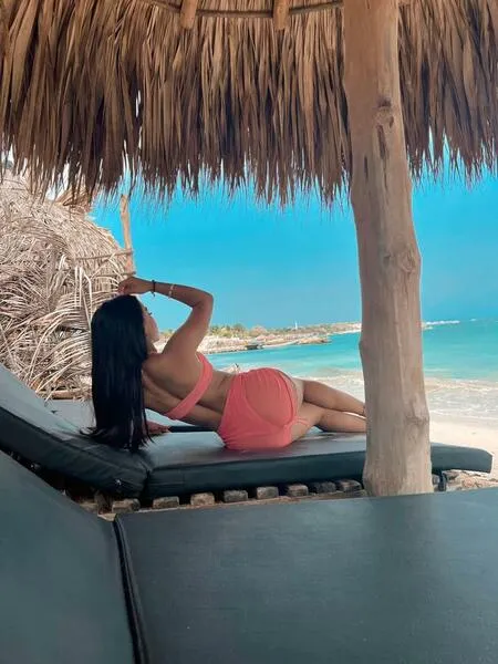 Live sex webcam photo for ElishaJons #6095469