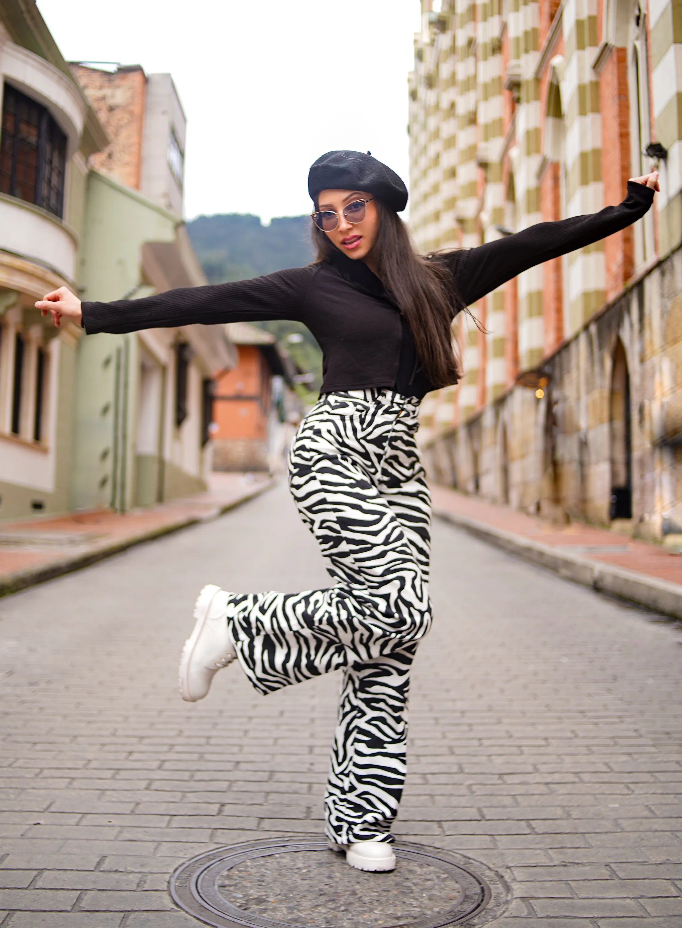 Live sex webcam photo for ElizabethMorrison #7855371