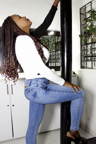 Live sex webcam photo for SharonDavis #3325725