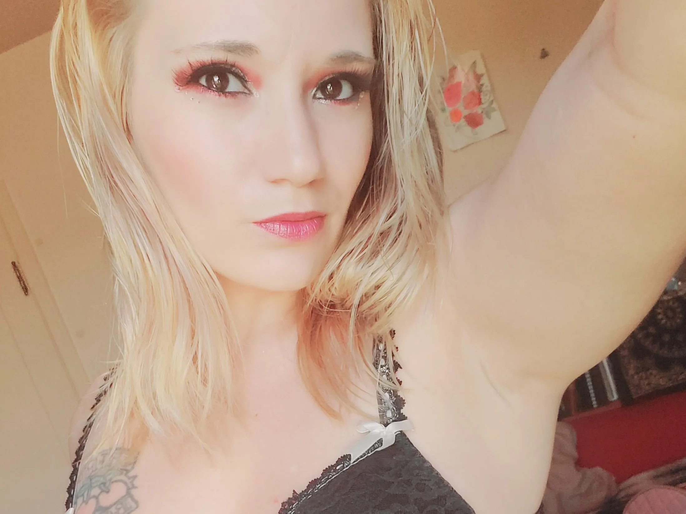 Live sex webcam photo for KieBanks #3232192